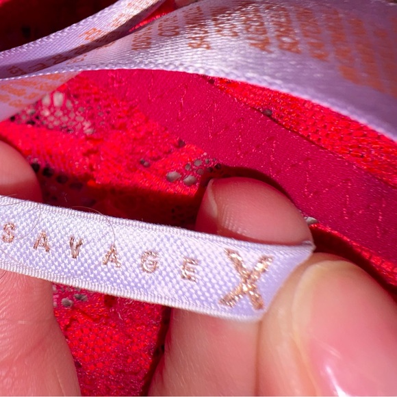 SavageXFenty 44D Bra & 3 X Thong Set. Elegant Pink Lace Lingerie Set - Picture 2 of 8